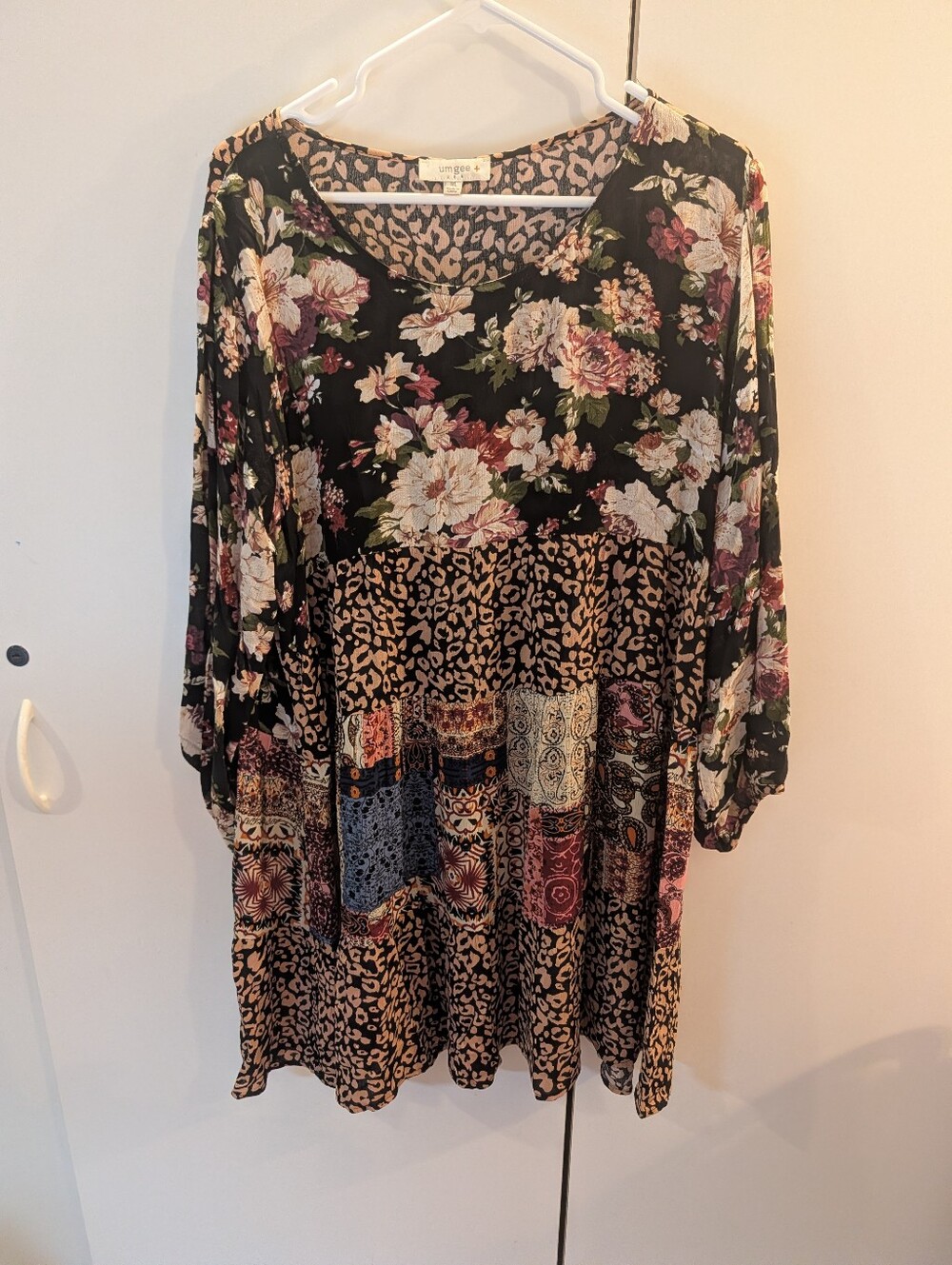 Umgee Woman's 1XL Black Floral Patchwork Long Sleeve Swing Dress